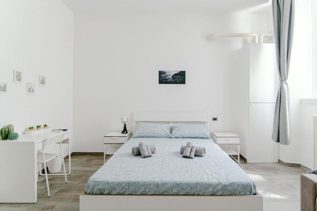 Downtown Rooms Комо Экстерьер фото