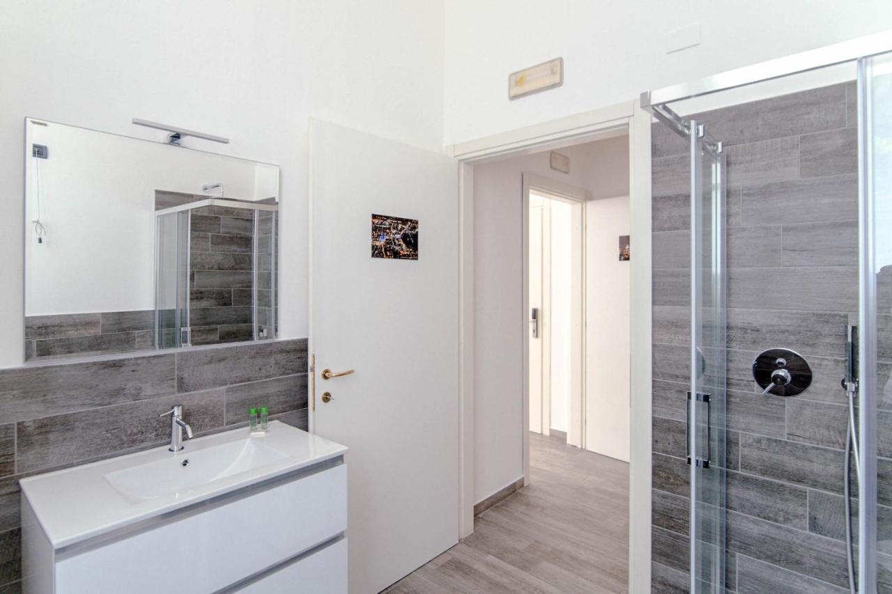 Downtown Rooms Комо Экстерьер фото