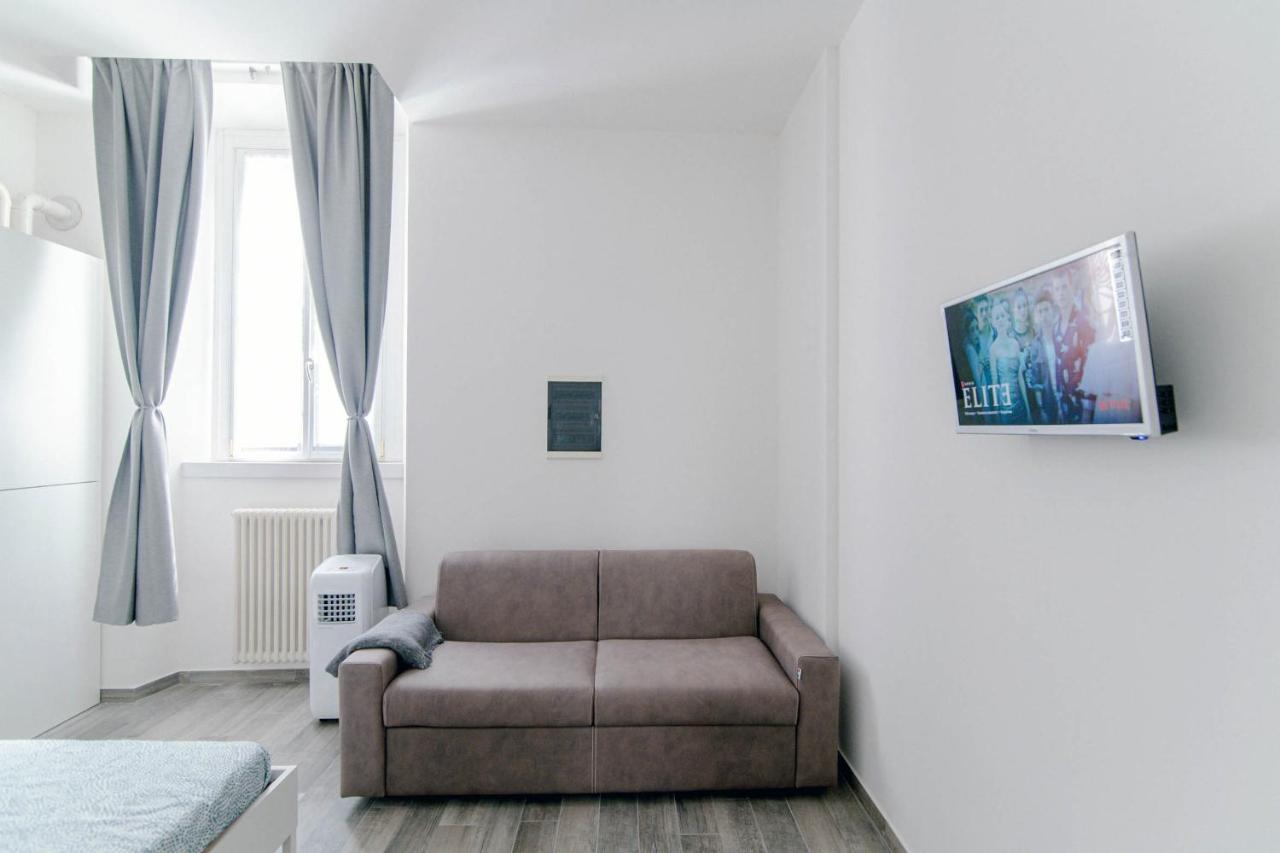 Downtown Rooms Комо Экстерьер фото
