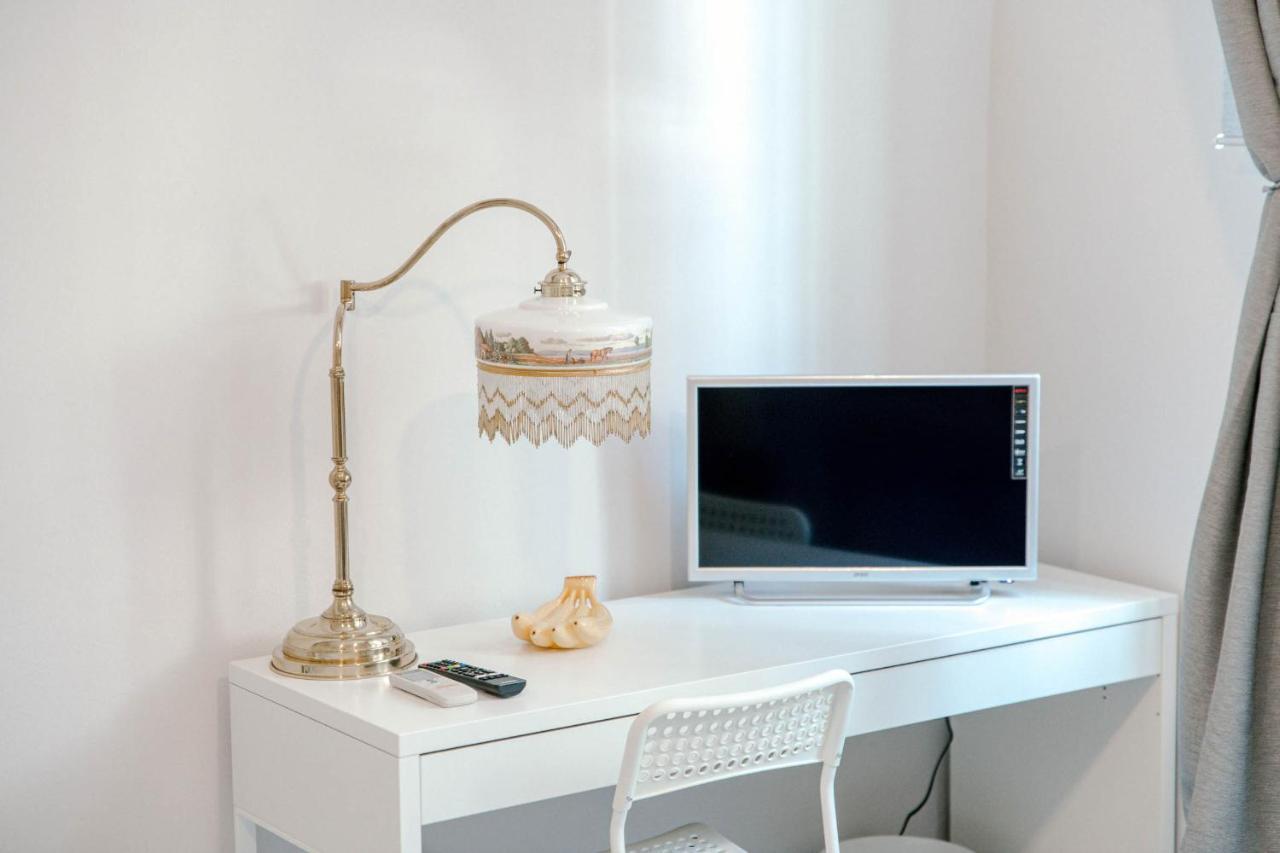 Downtown Rooms Комо Экстерьер фото